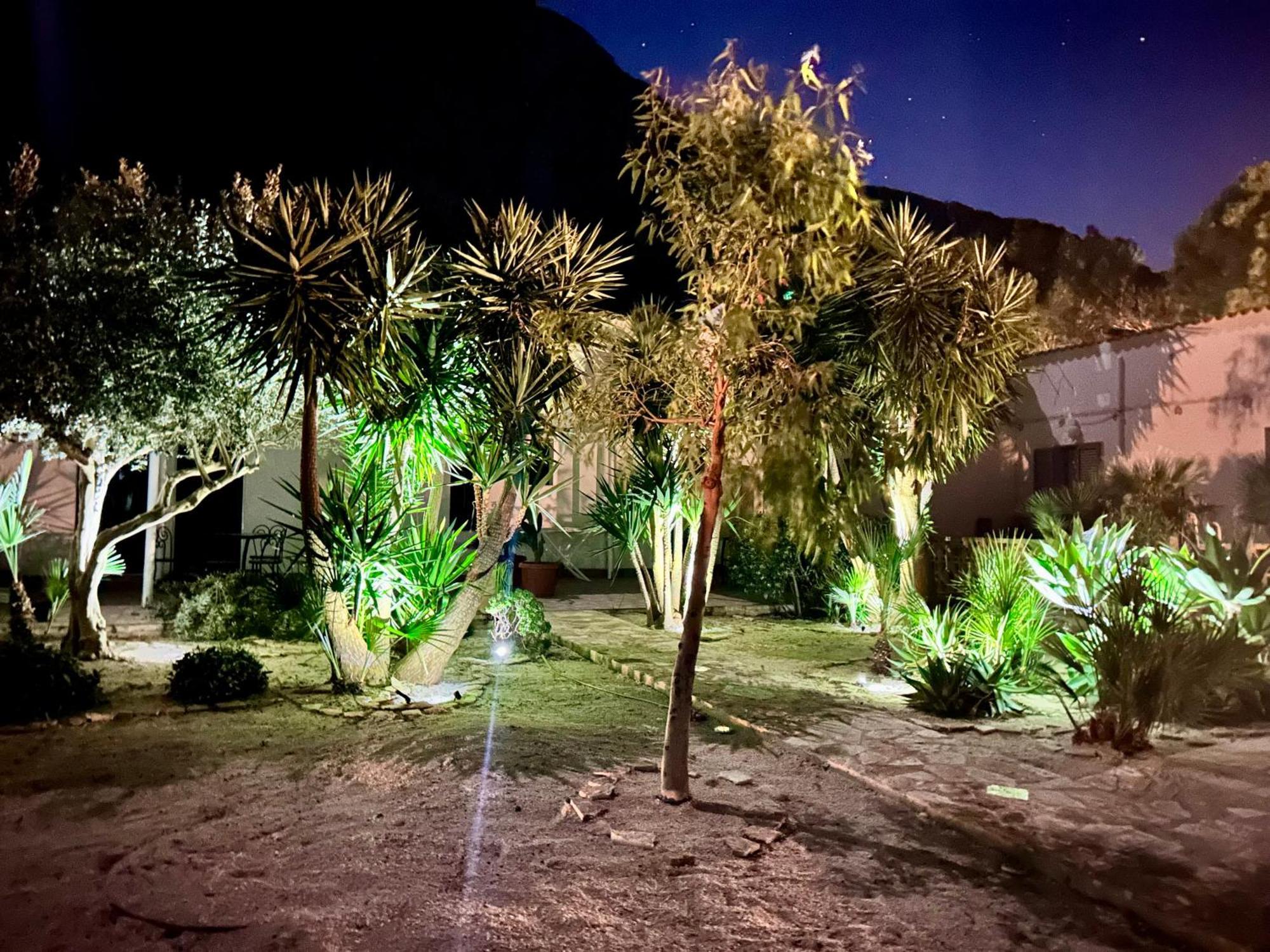 L'Oasi Una Pineta Sul Mare Custonaci Exterior photo